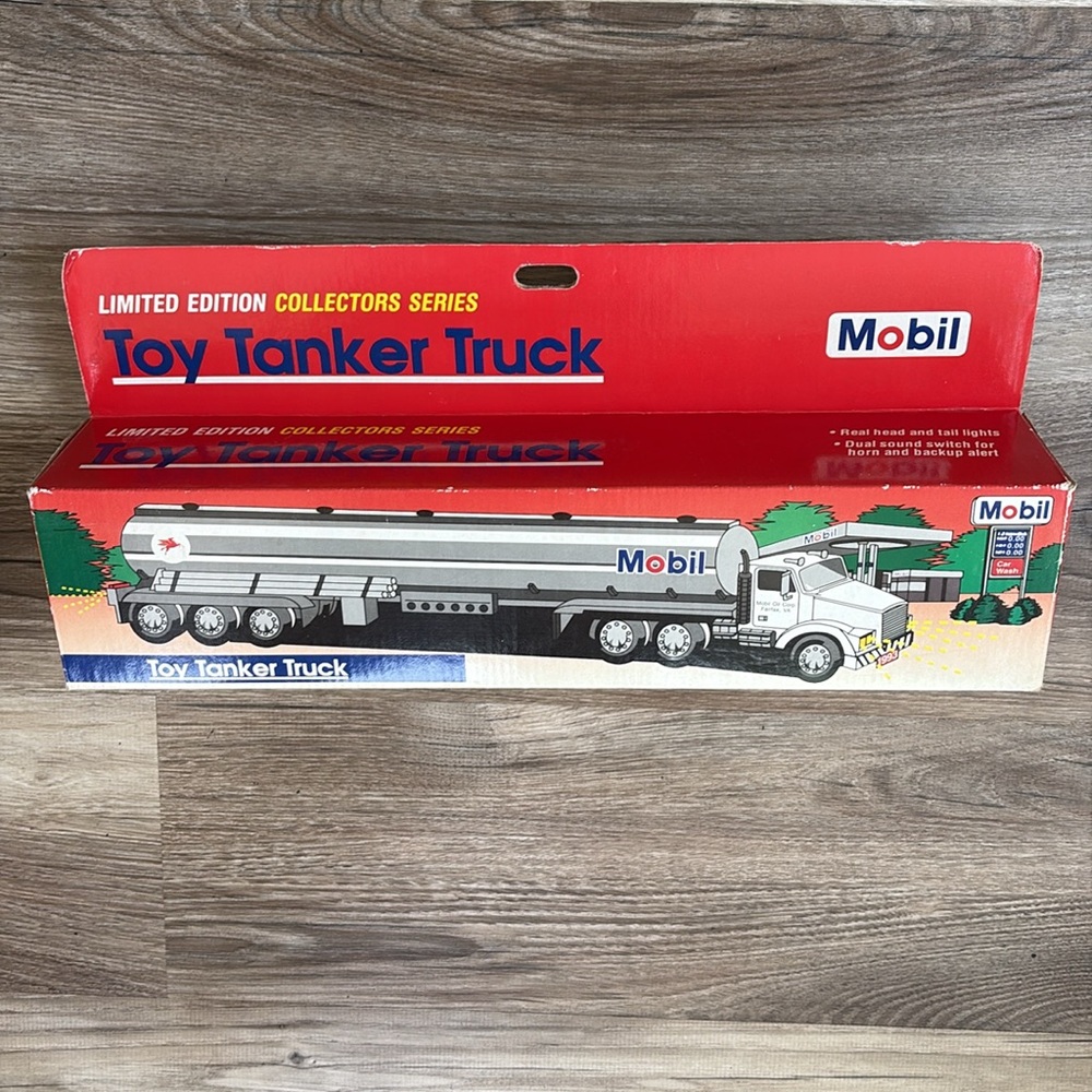 Mobil Gas Toy Tanker Truck 1993 Limited Edition Collector Series Vintage NIB New